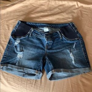 Maternity shorts